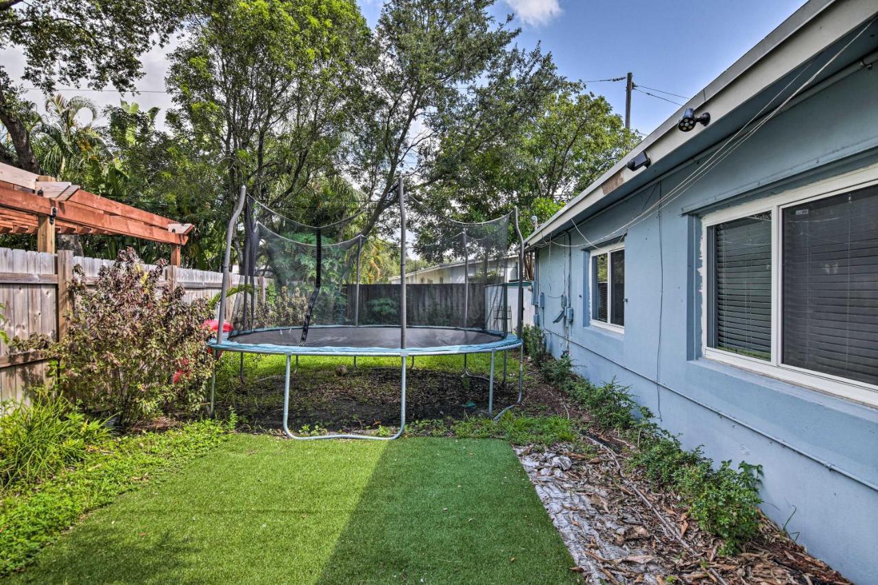 Shady And Eclectic Fort Lauderdale Dwelling With Yard! Exterior foto